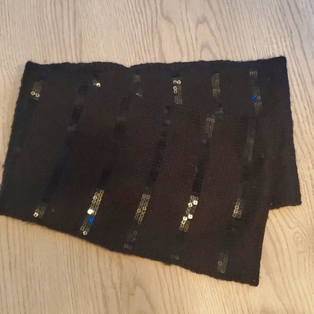 Black knit and sequence infinity scarf